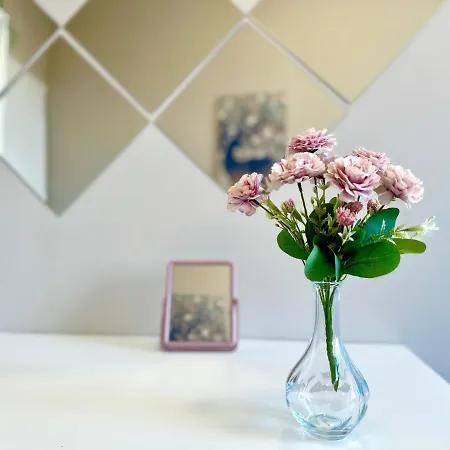 Habitación en casa particular Mmrent Flora